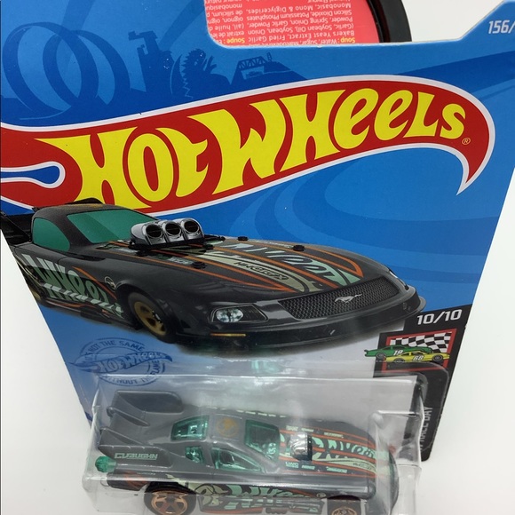 HOTWHEELS.. COLLECTIBLE , TREASURE HUNT.. MUSTANG FUNNY CAR🚙 .. BNIP - Picture 3 of 4